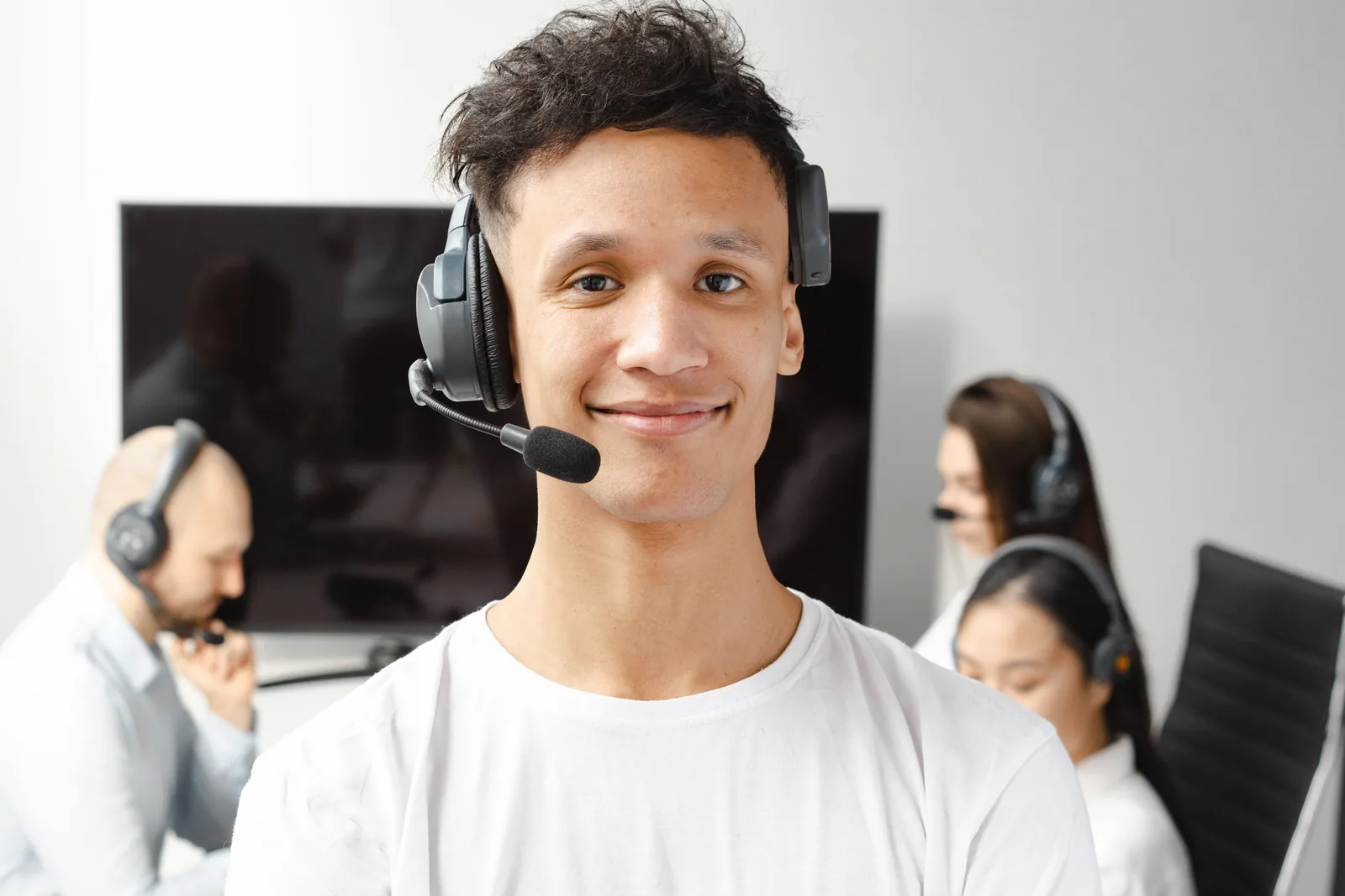 AI Voice Agent for Home Services: The 2026 Guide to Always-On Calling